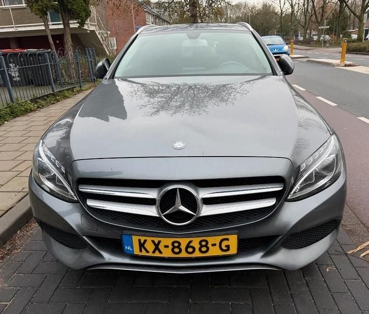 Gebruikt 2016 Mercedes C350 | € 14.500 (Goede deal) - Afbeelding 1/4