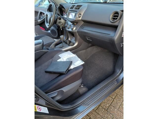 Occasion Toyota RAV4 Comfort 158 PK (116 kW) 2010 Grijs (metallic) SUV