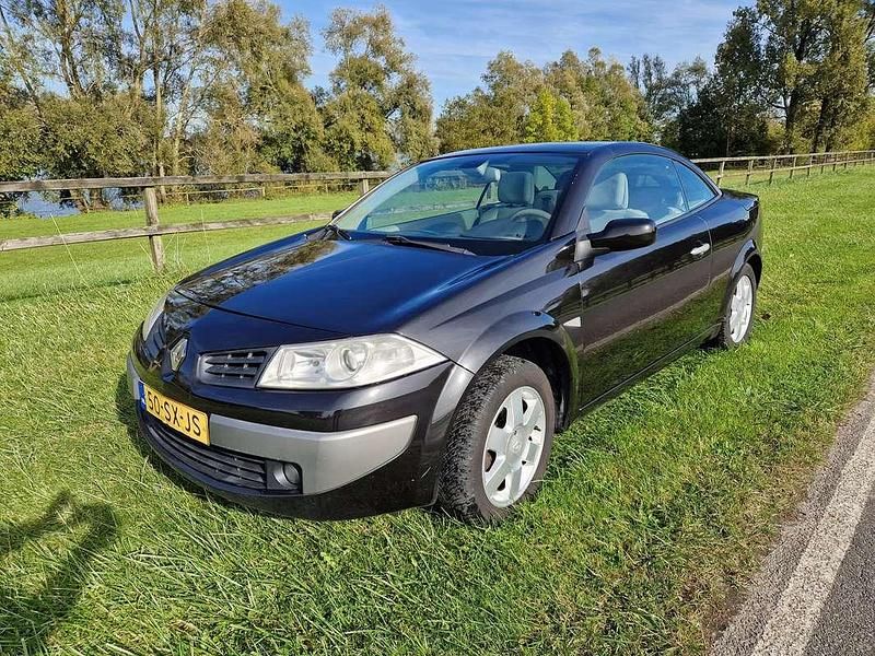 Zwart Gebruikt 2006 Renault Mégane Cabriolet Cabriolet | € 1.650 (Eerlijke prijs) - Afbeelding 1/4