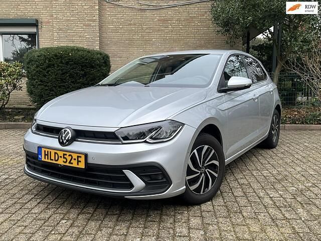 Grijs (metallic) Occasion 2024 VW Polo R-line Hatchback | € 20.500 (Super prijs) - Afbeelding 1/4