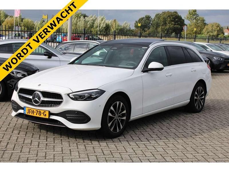 Wit Gebruikt 2023 Mercedes C300e Luxury Stationwagen | € 37.900 (Super prijs) - Afbeelding 1/4