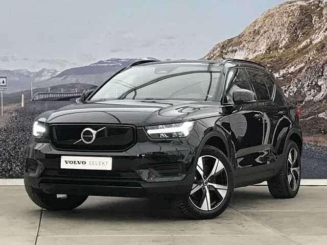 Zwart Occasion 2022 Volvo XC40 Plus SUV | € 56.950 - Afbeelding 1/1