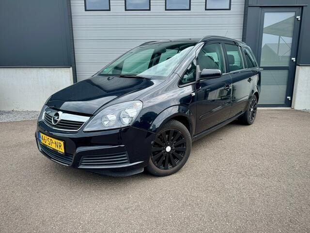 Zwart Gebruikt 2006 Opel Zafira Enjoy MPV | € 1.499 (Eerlijke prijs) - Afbeelding 1/4