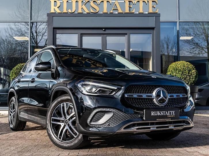 Occasion Mercedes GLA200 AMG line 163 PK (119 kW) 2020 Zwart SUV