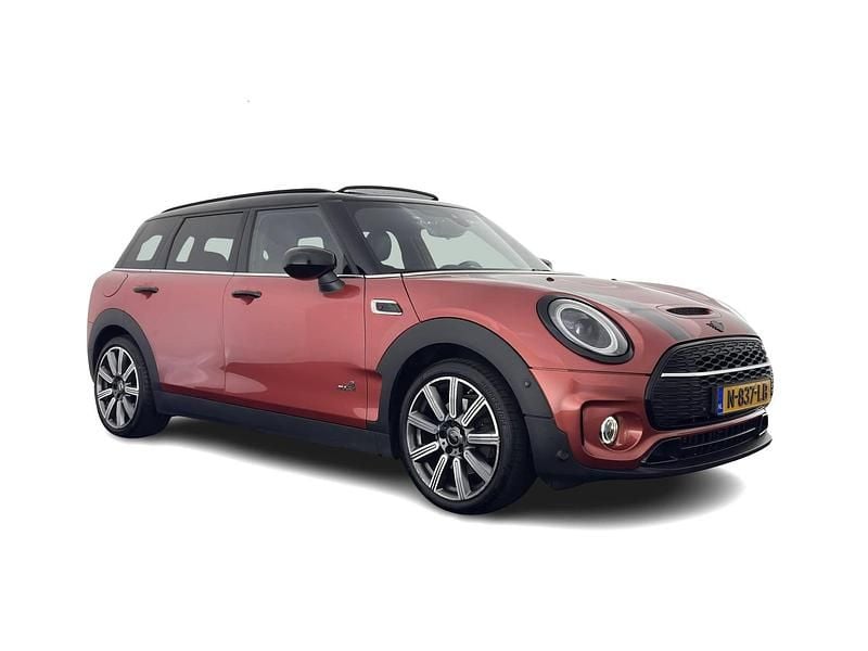 Rood Gebruikt 2021 Mini Cooper Clubman Stationwagen | € 24.445 (Eerlijke prijs) - Afbeelding 1/4