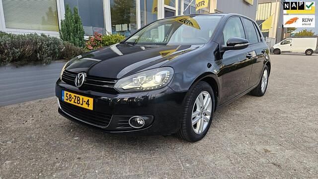 Zwart Gebruikt 2012 VW Golf VII Highline Hatchback | € 4.350 (Eerlijke prijs) - Afbeelding 1/4