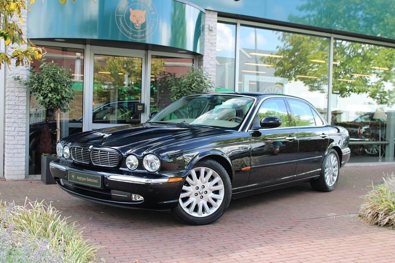 Zwart Gebruikt 2003 Jaguar XJ Executive Sedan | € 13.950 (Iets duurder) - Afbeelding 1/4