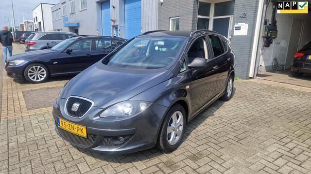 Grijs Occasion 2008 Seat Altea XL MPV | € 1.850 (Eerlijke prijs) - Afbeelding 1/4