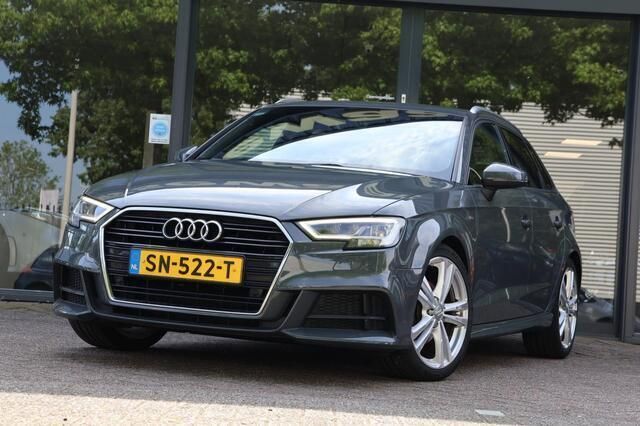 Grijs Gebruikt 2018 Audi A3 Sportback S-Line Hatchback | € 19.945 (Eerlijke prijs) - Afbeelding 1/4