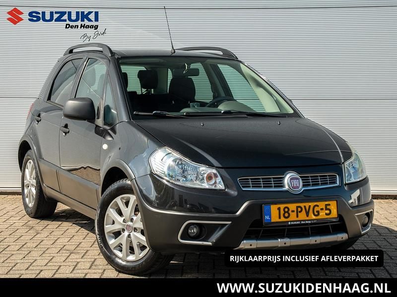 Zwart Gebruikt 2011 Fiat Sedici Young SUV | € 7.950 (Eerlijke prijs) - Afbeelding 1/3