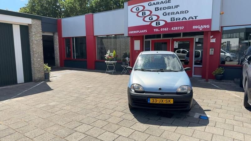 Blauw (metallic) Gebruikt 2002 Fiat Seicento S Hatchback | € 999 (Eerlijke prijs) - Afbeelding 1/4
