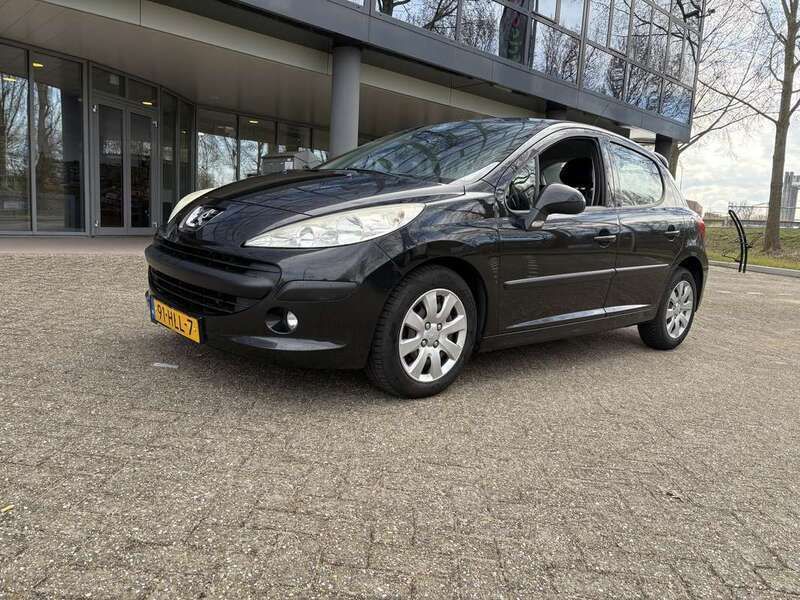 Zwart Gebruikt 2009 Peugeot 207 Hatchback | € 1.500 (Goede deal) - Afbeelding 1/4