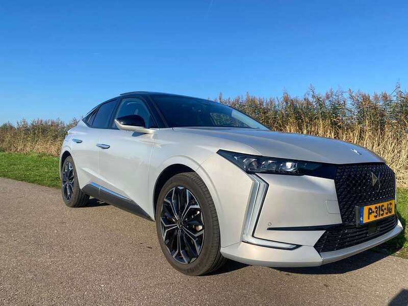 Grijs Gebruikt 2022 DS Automobiles DS4 Crossback SUV | € 34.500 - Afbeelding 1/4