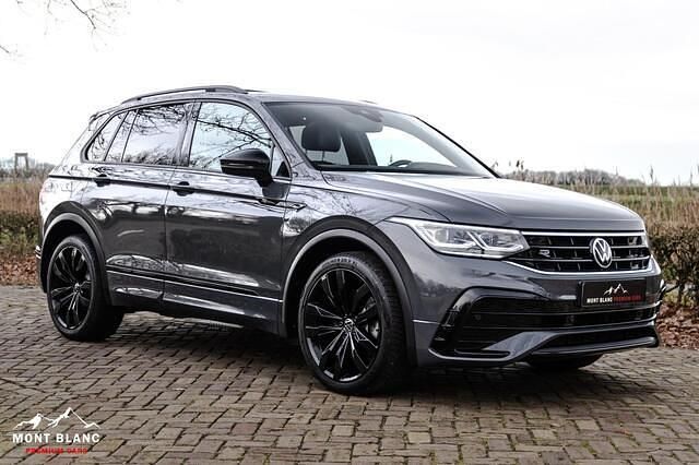 Grijs Gebruikt 2021 VW Tiguan R-line SUV | € 39.995 (Duur) - Afbeelding 1/3