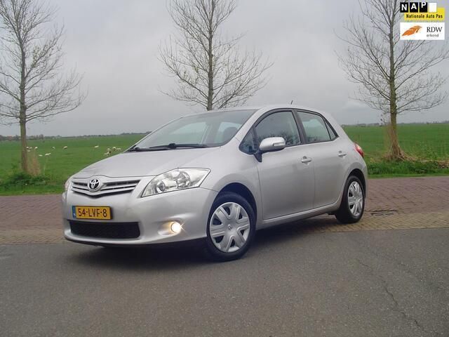 Grijs Gebruikt 2010 Toyota Auris Hatchback | € 8.950 (Eerlijke prijs) - Afbeelding 1/4