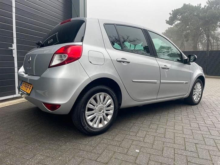 Occasion Renault Clio R.S. 100 PK (73 kW) 2011 Hatchback