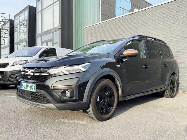 Zwart Gebruikt 2023 Dacia Jogger Extreme Stationwagen | € 23.999 (Eerlijke prijs) - Afbeelding 1/4