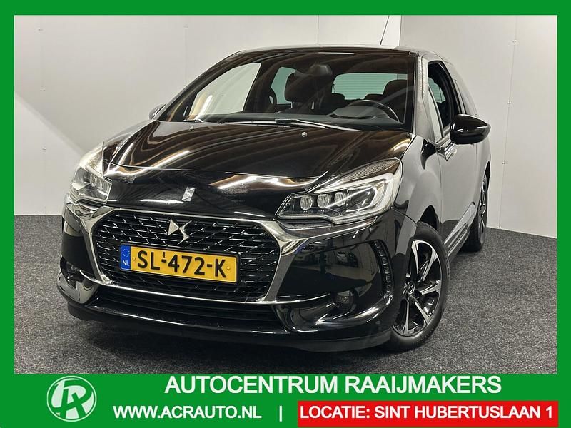 Zwart, metallic lak Gebruikt 2018 DS Automobiles DS3 So Chic Hatchback | € 7.935 (Goede deal) - Afbeelding 1/4