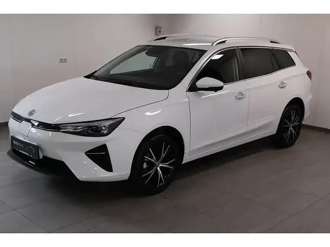 Wit Nieuw 2025 MG MG5 EV Luxury Stationwagen | € 25.950 (Super prijs) - Afbeelding 1/4
