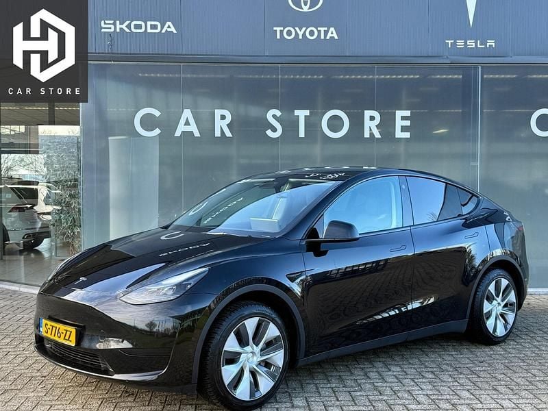 Zwart Occasion 2023 Tesla Model Y RWD SUV | € 25.750 (Eerlijke prijs) - Afbeelding 1/4