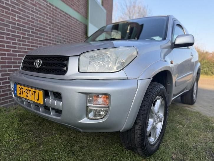 Occasion Toyota RAV4 Luna 150 PK (110 kW) 2000 Grijs (metallic) SUV