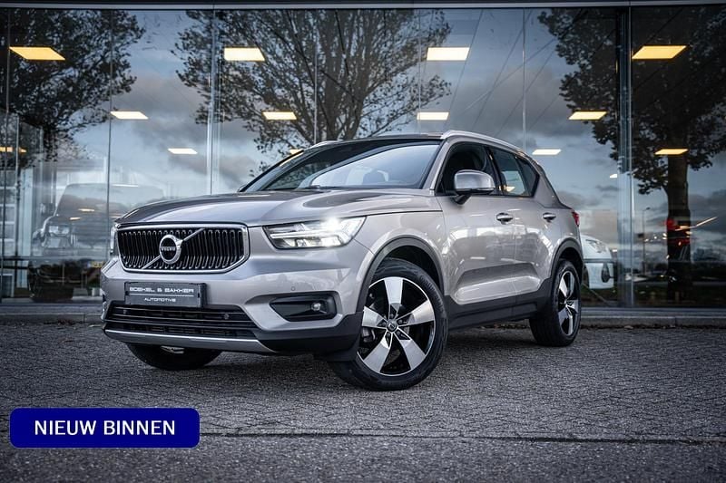 Grijs Gebruikt 2020 Volvo XC40 Business Edition SUV | € 32.845 (Eerlijke prijs) - Afbeelding 1/4