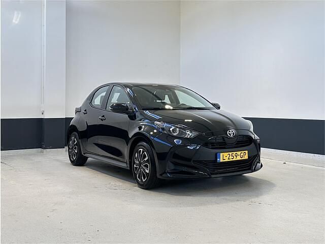 Occasion Toyota Yaris Active 72 PK (52 kW) 2021 Zwart Hatchback