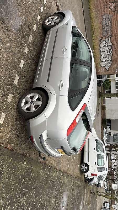 Occasion Ford Focus Futura 116 PK (85 kW) 2007 Grijs Hatchback