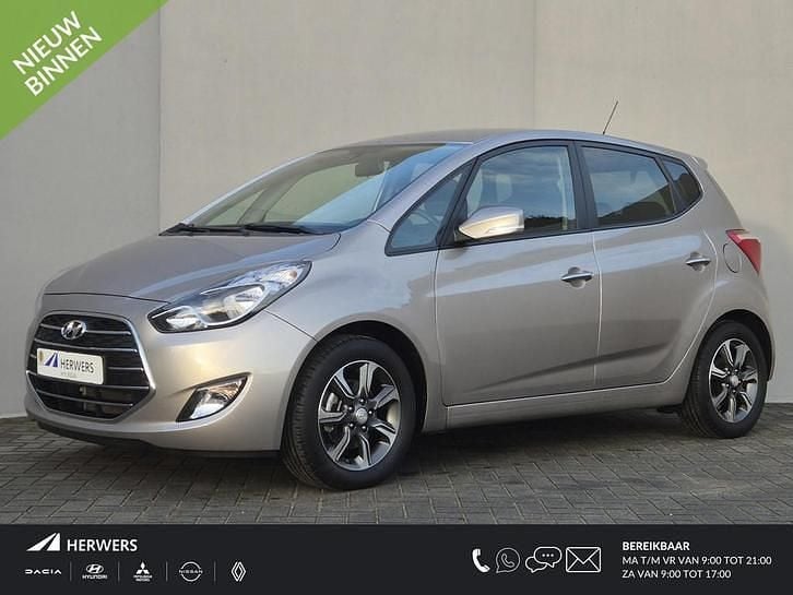 White sand metallic (y3y) (wit metallic) Gebruikt 2019 Hyundai ix20 GO! Hatchback | € 17.235 (Goede deal) - Afbeelding 1/4
