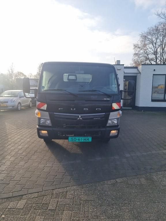 Zwart Gebruikt 2019 Mitsubishi Canter | € 22.000 - Afbeelding 1/4