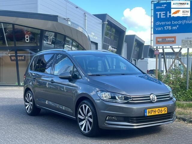 Grijs Gebruikt 2018 VW Touran Edition MPV | € 22.950 (Goede deal) - Afbeelding 1/4