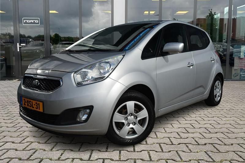 Grijs Gebruikt 2014 Kia Venga Hatchback | € 6.900 (Eerlijke prijs) - Afbeelding 1/4