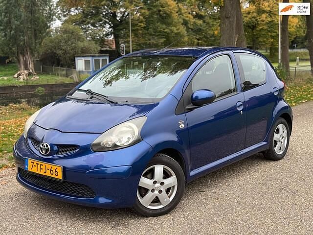 Blauw Gebruikt 2007 Toyota Aygo Hatchback | € 2.295 (Eerlijke prijs) - Afbeelding 1/4