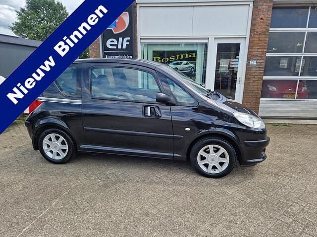 Zwart Gebruikt 2006 Peugeot 1007 Hatchback | € 1.988 - Afbeelding 1/4