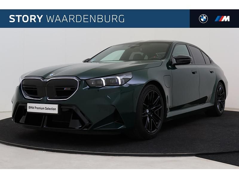 Groen Gebruikt 2025 BMW M5 Comfort Edition Sedan | € 149.950 - Afbeelding 1/4