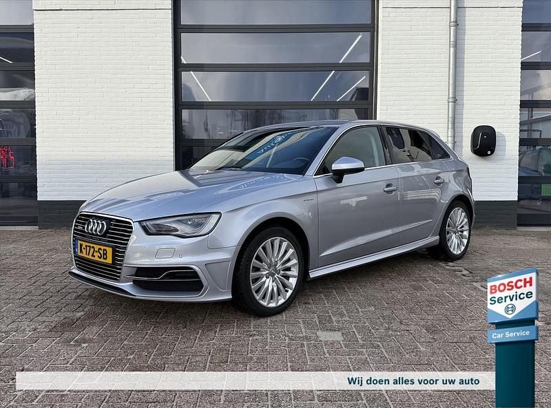 Grijs Gebruikt 2015 Audi A3 Sportback e-tron Proline Hatchback | € 14.695 (Eerlijke prijs) - Afbeelding 1/4