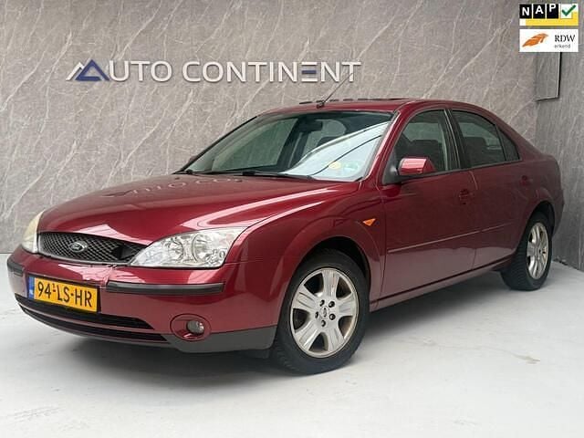 Rood Gebruikt 2003 Ford Mondeo Hatchback | € 1.950 (Eerlijke prijs) - Afbeelding 1/4