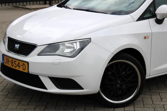 Occasion Seat Ibiza ST Copa 86 PK (63 kW) 2013 Wit Stationwagen