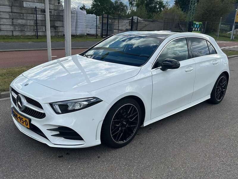 Wit Gebruikt 2020 Mercedes A200 AMG Hatchback | € 30.100 (Iets duurder) - Afbeelding 1/4
