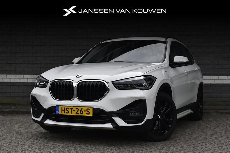 Wit Gebruikt 2021 BMW X1 SUV | € 30.445 (Eerlijke prijs) - Afbeelding 1/4