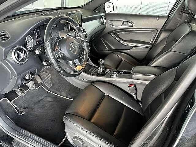 Occasion Mercedes GLA200 136 PK (100 kW) 2015 Zwart SUV