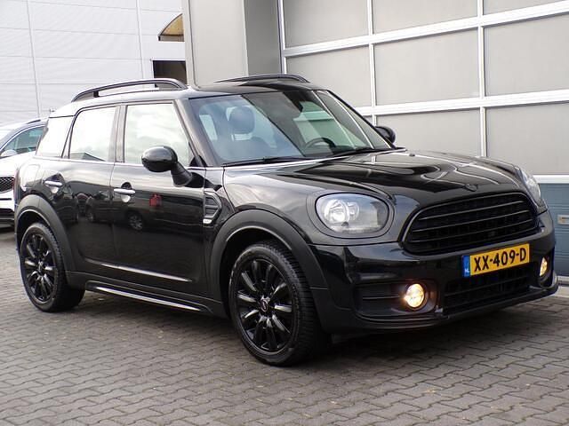 Zwart Gebruikt 2019 Mini Cooper Countryman SUV | € 15.750 (Eerlijke prijs) - Afbeelding 1/4