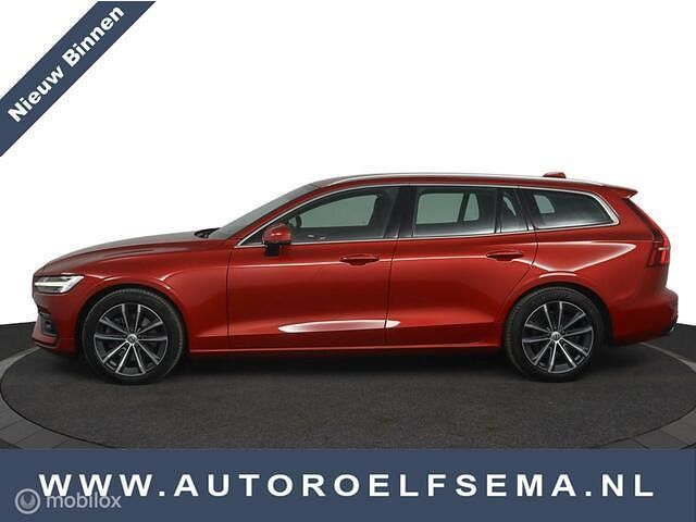 Oranje Gebruikt 2020 Volvo V60 Business Edition Stationwagen | € 25.950 (Super prijs) - Afbeelding 1/4