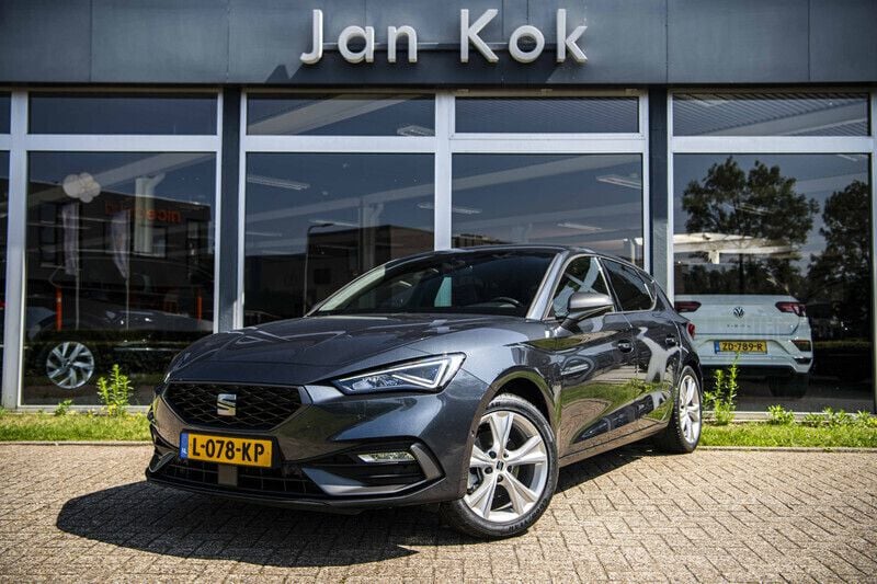 Grijs Gebruikt 2021 Seat Leon FR Hatchback | € 20.595 - Afbeelding 1/4