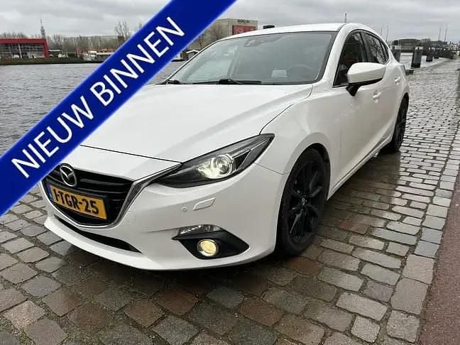 Wit Gebruikt 2014 Mazda 3 Hatchback | € 9.950 (Eerlijke prijs) - Afbeelding 1/4