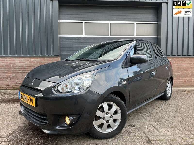 Grijs Gebruikt 2015 Mitsubishi Space Star Hatchback | € 6.950 (Eerlijke prijs) - Afbeelding 1/4