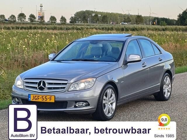 Grijs Gebruikt 2008 Mercedes C350 Avantgarde Sedan | € 14.995 (Eerlijke prijs) - Afbeelding 1/4