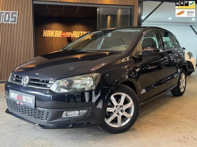 Zwart Gebruikt 2010 VW Polo Hatchback | € 6.595 (Eerlijke prijs) - Afbeelding 1/4