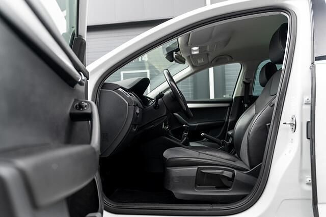 Occasion Skoda Octavia Business Line 116 PK (85 kW) 2020 Wit Stationwagen