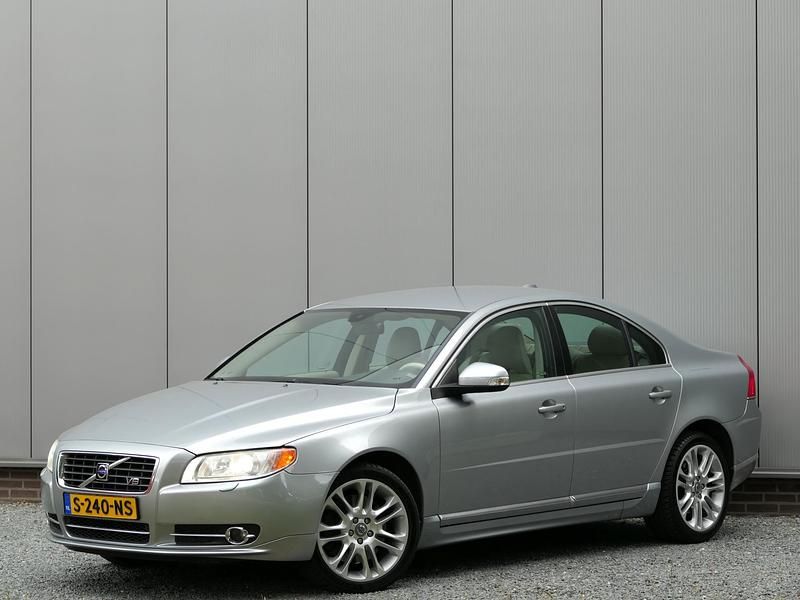 Grijs Gebruikt 2008 Volvo S80 Performance Sedan | € 14.999 (Eerlijke prijs) - Afbeelding 1/4